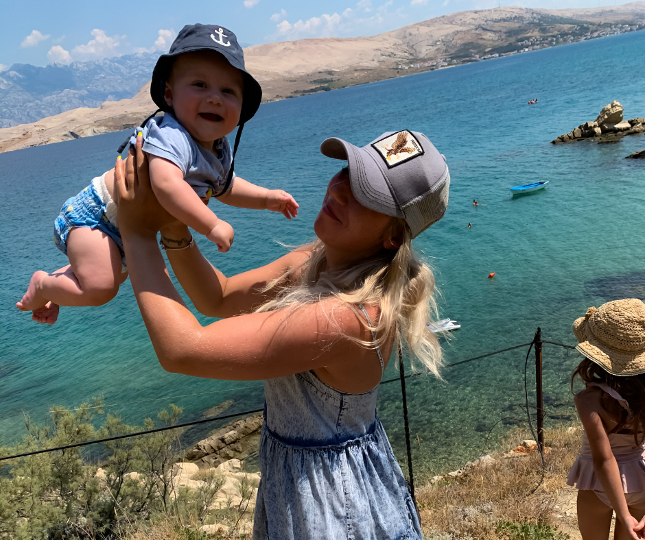 Dlaczego dziś podróżujemy sami?